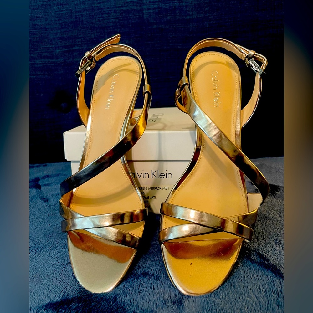 Calvin Klein | Lorren Mirror Metallic | Size 7.5 M